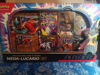 Colección Pokémon Mega-Lucario EX con Figura