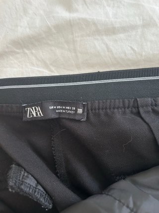 Pantalón vestir negro Zara