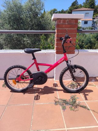 Bicicleta infantil Btwin roja