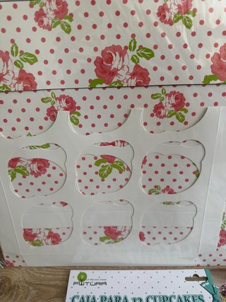Cajas para 12 cupcakes (2 diseños)
