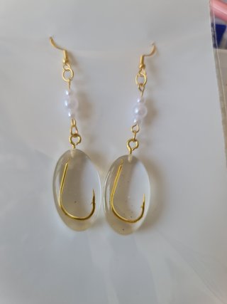 Pendientes dorados con perlas