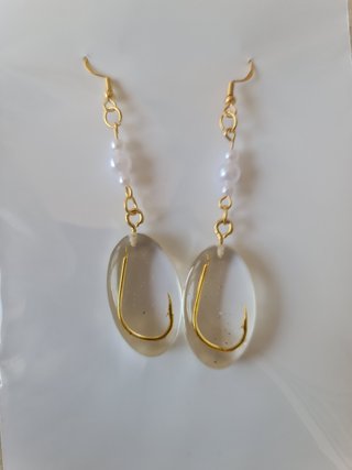 Pendientes dorados con perlas