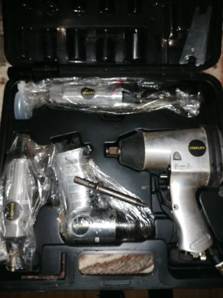 Conjunto Pneumáticos Stanley