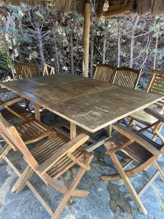 Conjunto mesa y sillas de madera