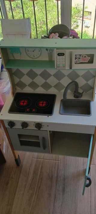 Cocinita de juguete de madera