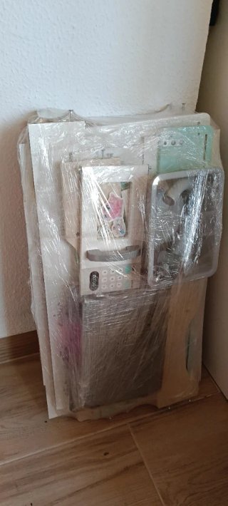 Cocinita de juguete de madera