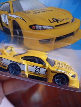 Hot Wheels Liberty Walk 23 Amarelo