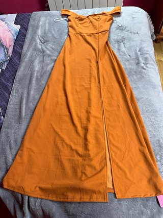 Vestido largo naranja óxido con abertura
