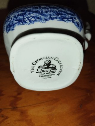Azucarero y lechera Churchill porcelana