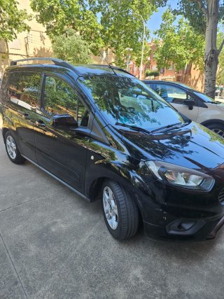 Ford E-Tourneo Courier 2018