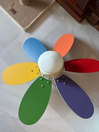 Ventilador de techo multicolor