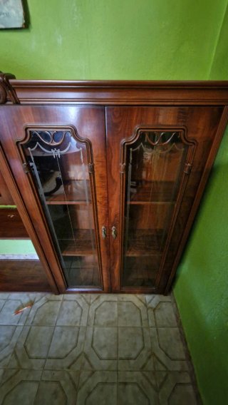 Mueble salón vitrina y aparador madera