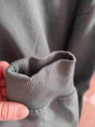 Sudadera verde seco fina