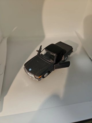 Maisto Mercedes 500 SL Retro 1/39