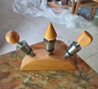 Tappi per bottiglie in acciaio e legno