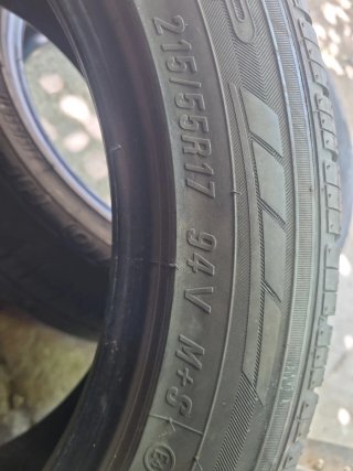 Neumáticos ocasion 215 55r17 94v maxxis