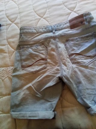 Pantalón corto vaquero azul claro