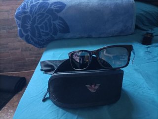 Gafas de sol Emporio Armani negras y azules