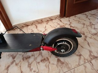 Patinete Eléctrico SUNNIGOO Negro/Rojo