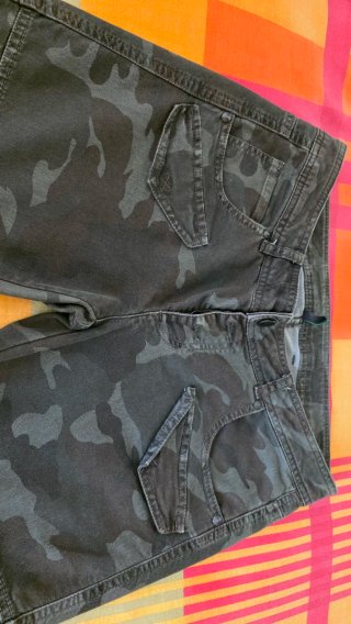 Pantalones Benetton camuflaje