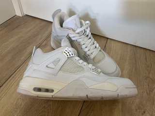 Zapatillas Jordan 4 Blancas y Plateadas