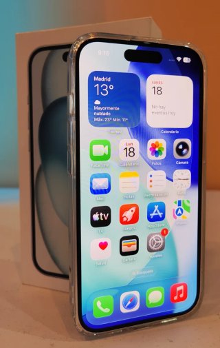 iPhone 15 con 100% Batería