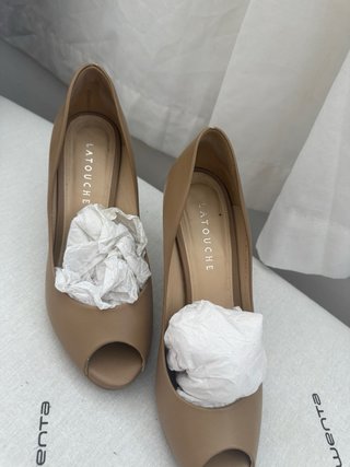 Sandalias Peep Toe Beige Tacón Alto
