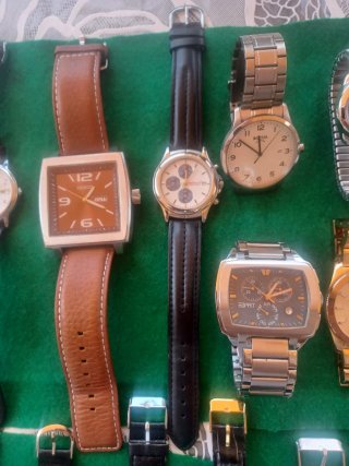 Lotto Orologi Uomo Donnapezzi 31