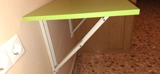 Escritorio plegable pared verde