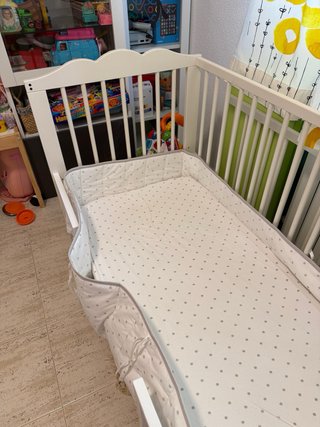 Cuna Ikea con adaptador lateral