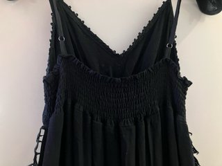 Vestido negro hippie con encaje