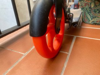Patinete Oxelo Negro y Naranja