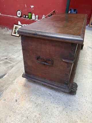 Arcón antiguo de madera