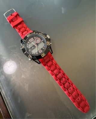 Reloj Radiant Negro y Rojo