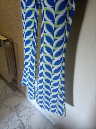 Pantalón estampado azul y verde