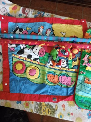 2 mantas de juegos Chicco y Tiny Love.