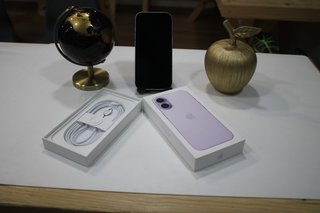 iPhone 17 Morado