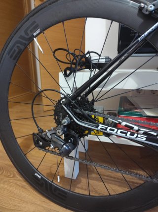 Bicicleta de carretera Focus talla 51 S