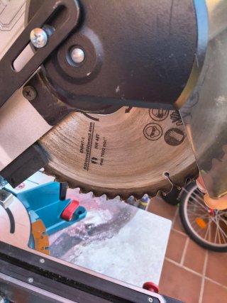 Ingletadora telescópica Erbauer 1800W