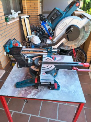 Ingletadora telescópica Erbauer 1800W