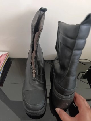 Botas negras con cremallera