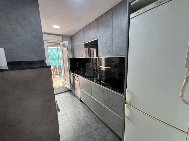 Piso en alquiler en Valdeacederas en Madrid