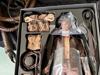 Indiana Jones Hot Toys MMS716 Dial of Destiny