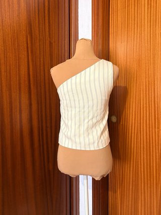 Top asimétrico Nicoli Talla S