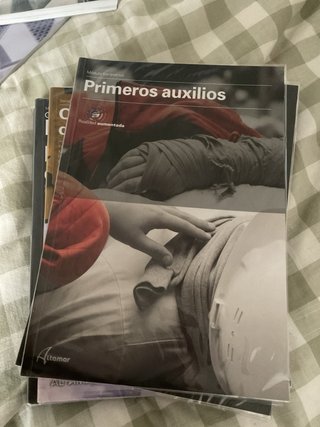 Libros 1año grado medio farmacia