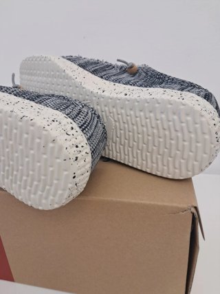 Sneakers Pitas Grises Talla 42
