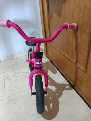 Bicicleta Chicco Rosa 2 años