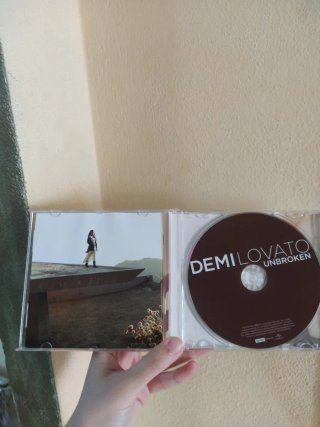 CD Demi Lovato Unbroken
