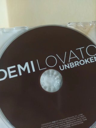 CD Demi Lovato Unbroken