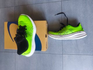 Zapatillas Asics Gel Cumulus 26 Electric Lime
